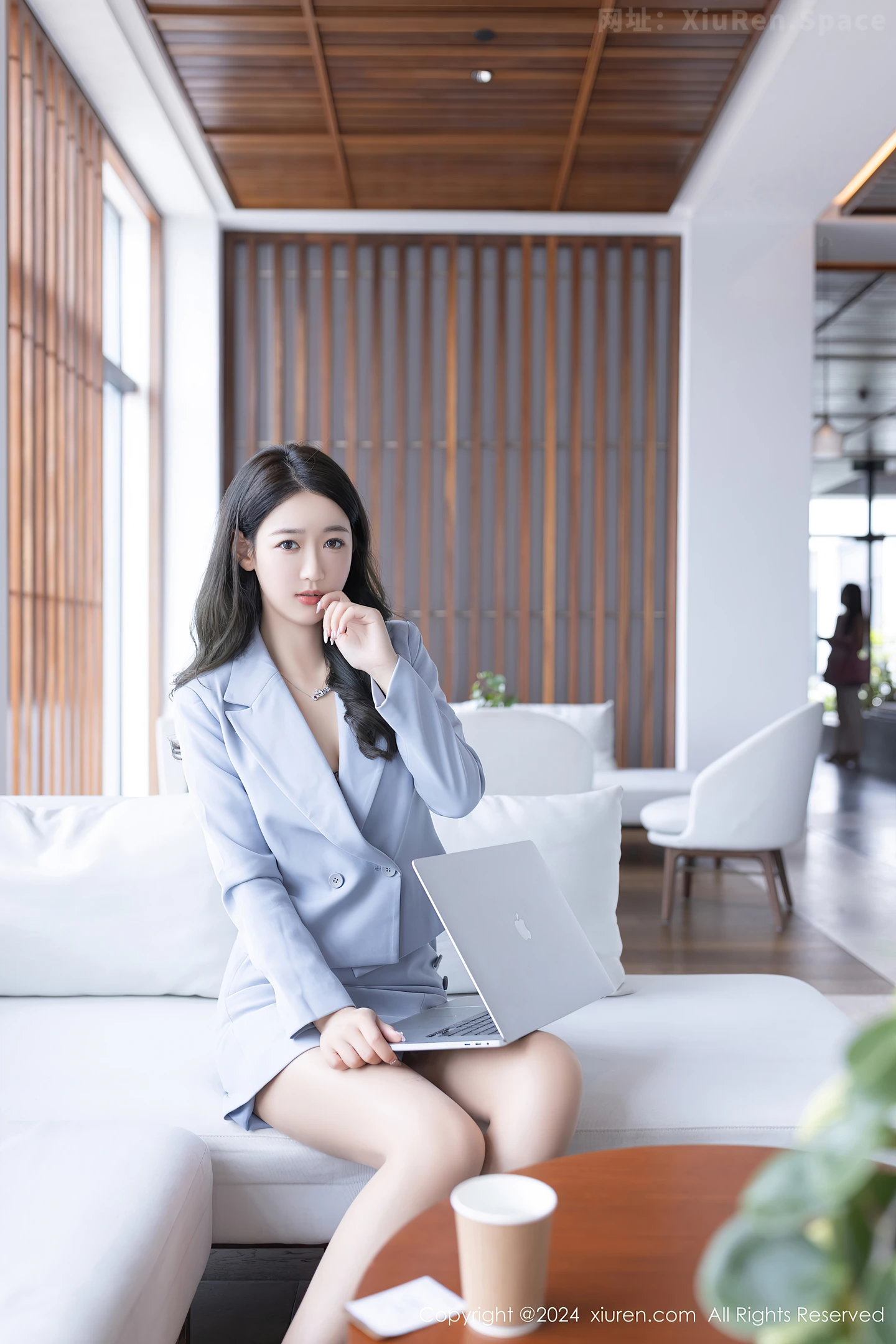 图片[5]-[XiuRen秀人网]VOL.8935 模特唐安琪性感OL制服露黑色内衣配开档肉丝秀曼妙身姿诱惑写真80P-秀人网官方网站